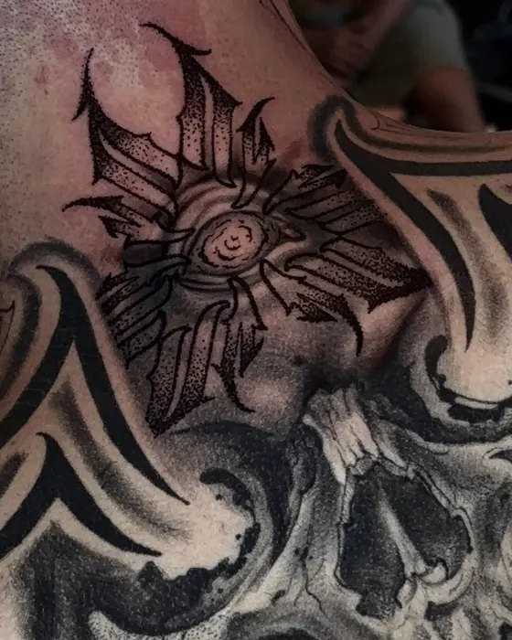 Tatuagem de Erick Ratox: Freehand, Caveira e tribal