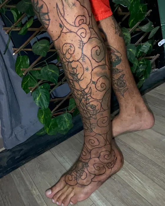 Tatuagem de Erick Ratox: Linhas, Perna inteira