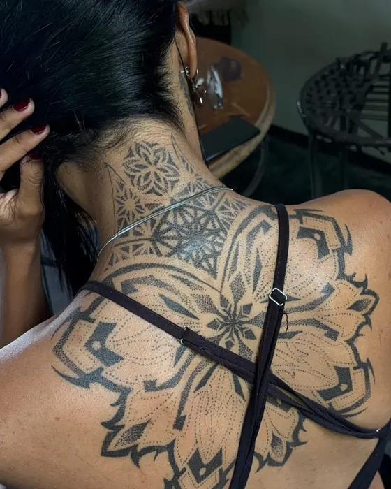 Tatuagem de Erick Ratox: Mandala, Costas