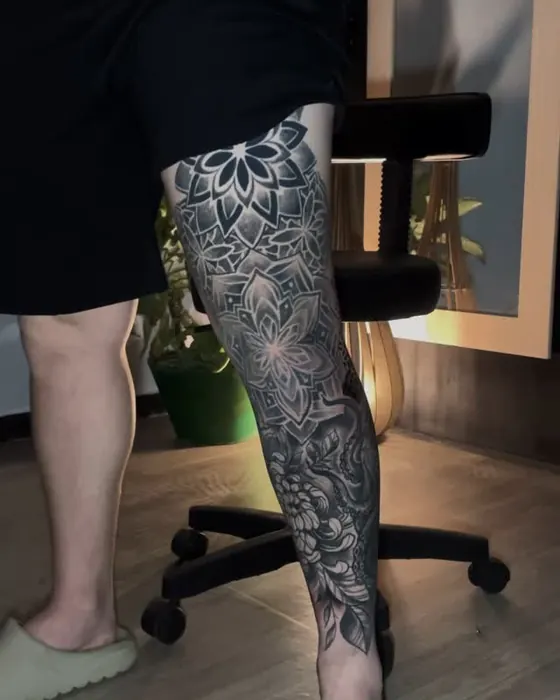 Tatuagem de Erick Ratox: Pontilhismo, Perna