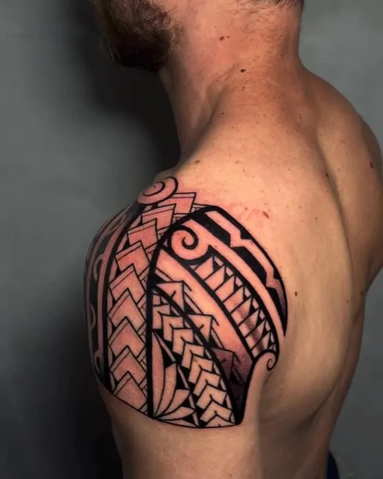 Tatuagem de Erick Ratox: Tribal, Ombro