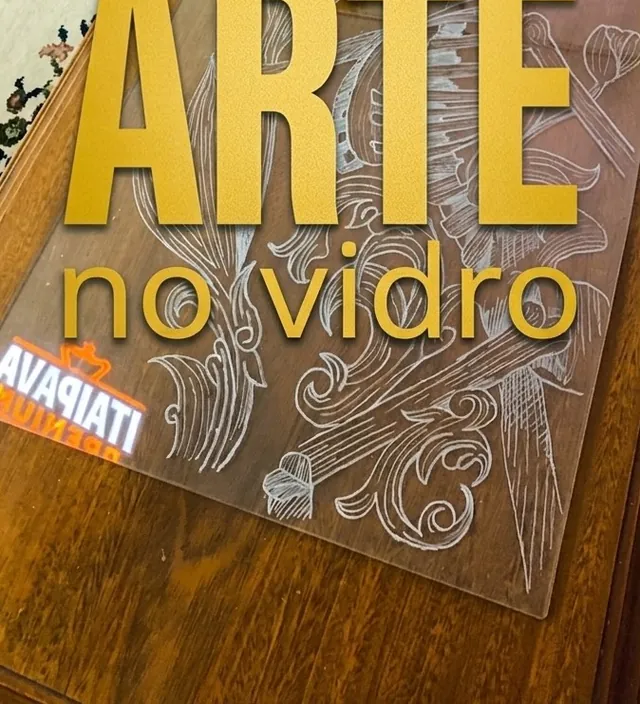 Gravura feita à mão em vidro