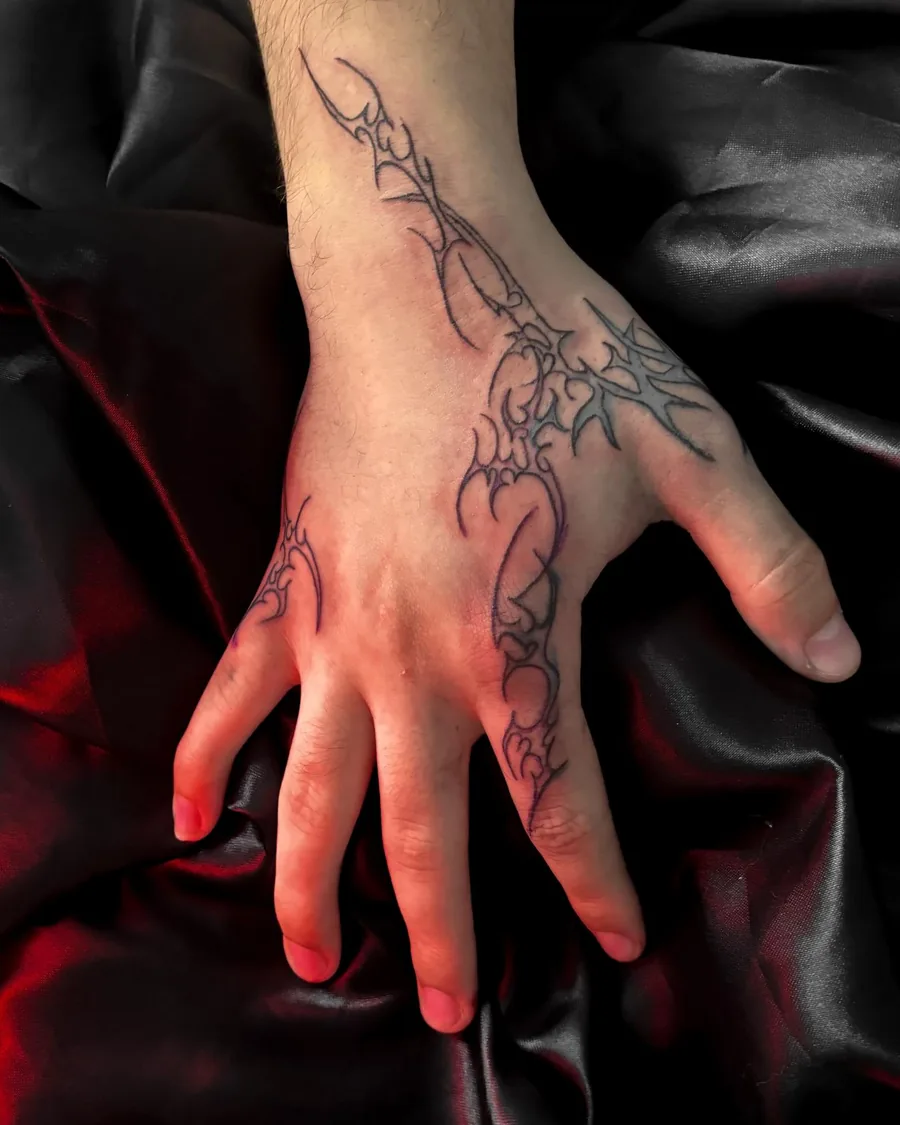 Cybersigil fino na mão