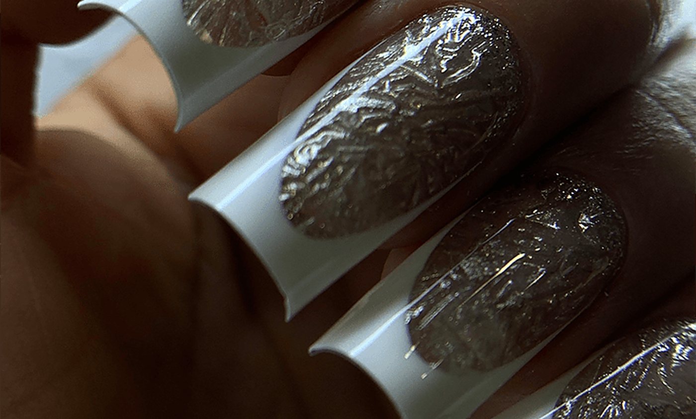 Encapsulada com textura prateada — Lenny Amorim Beauty Studio