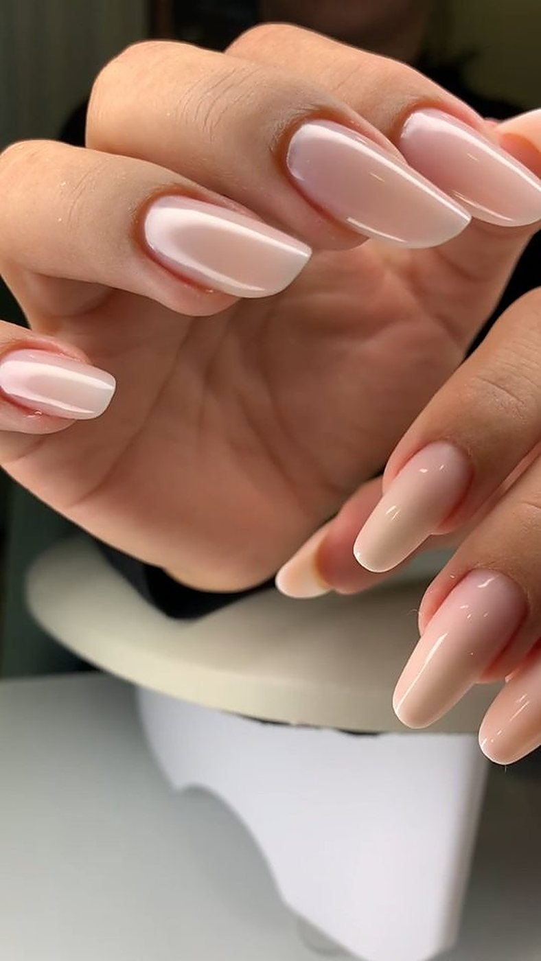 Verniz Gel nude brilhante — Lenny Amorim Beauty Studio