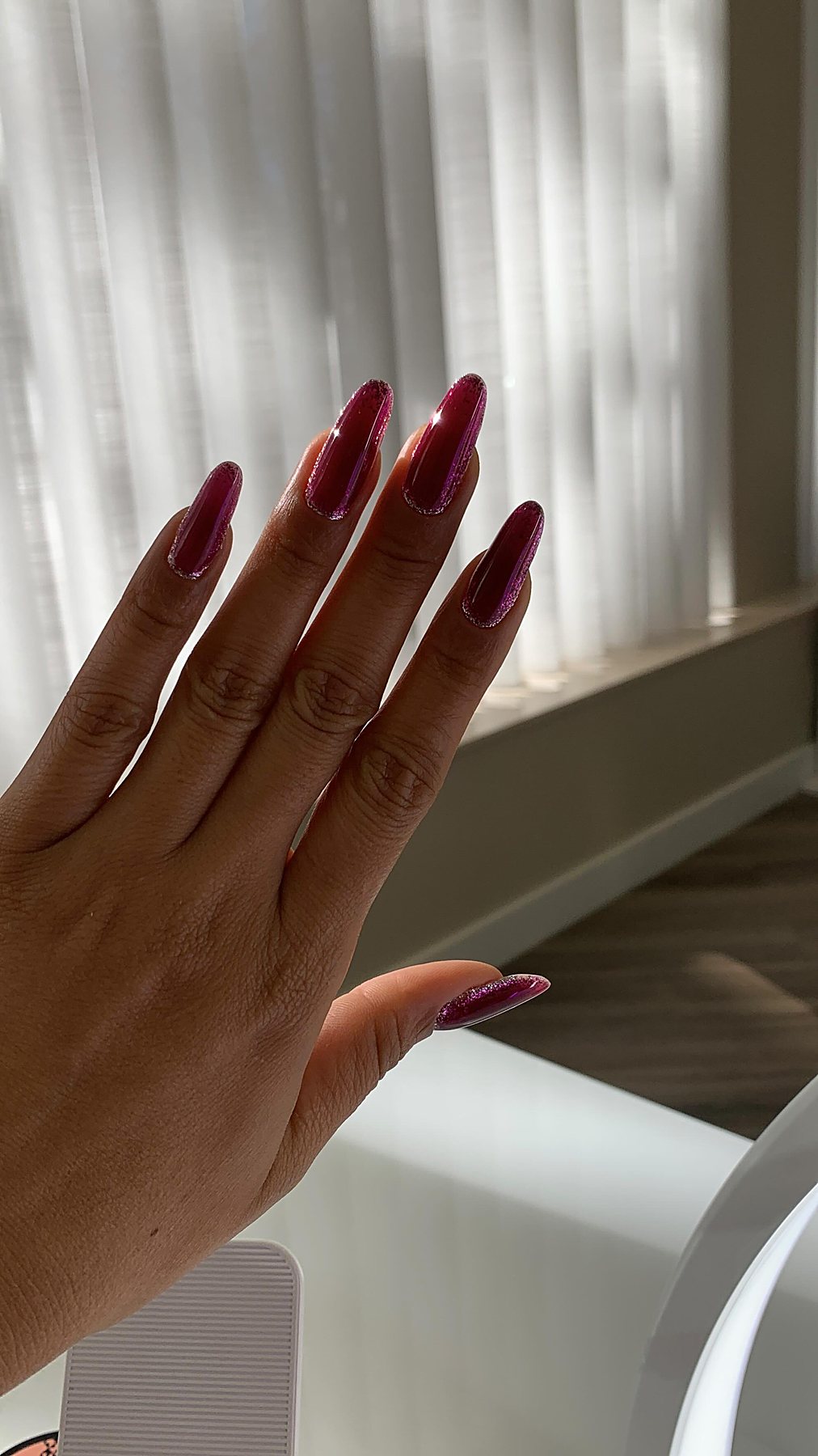 Verniz Gel magenta vibrante — Lenny Amorim Beauty Studio