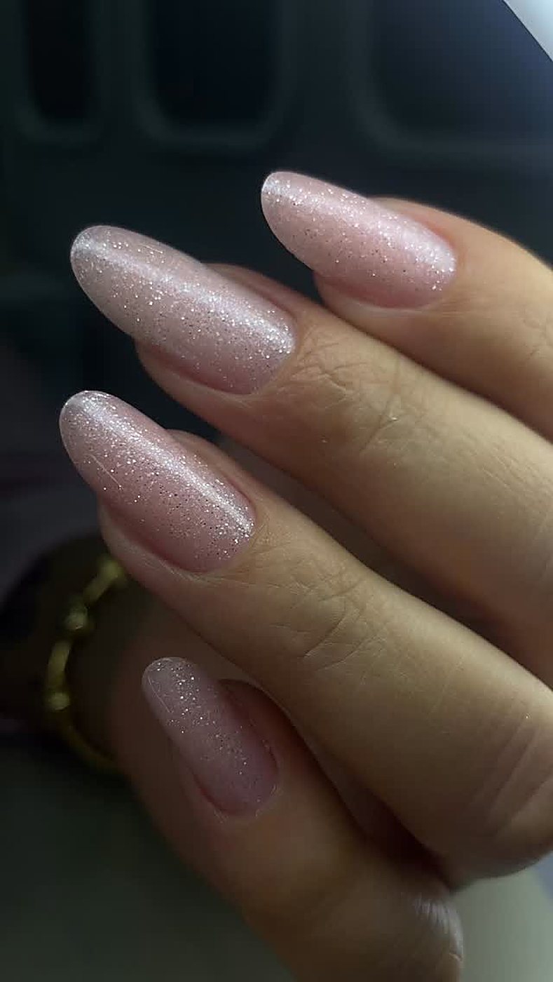 Verniz Gel glitter nude suave — Lenny Amorim Beauty Studio