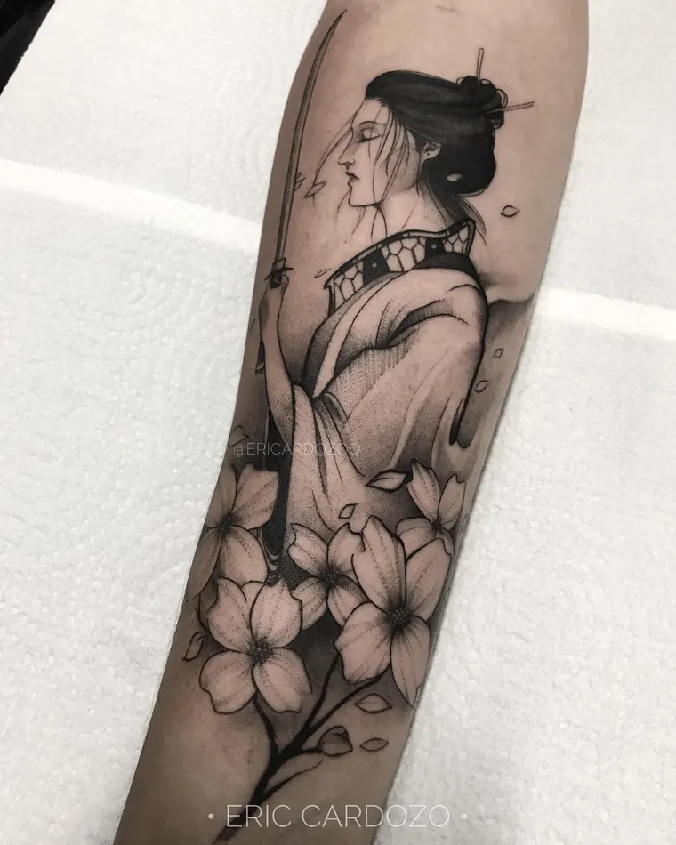 Gueixa e cerejeiras, tatuagem neo-oriental por Eric Cardozo